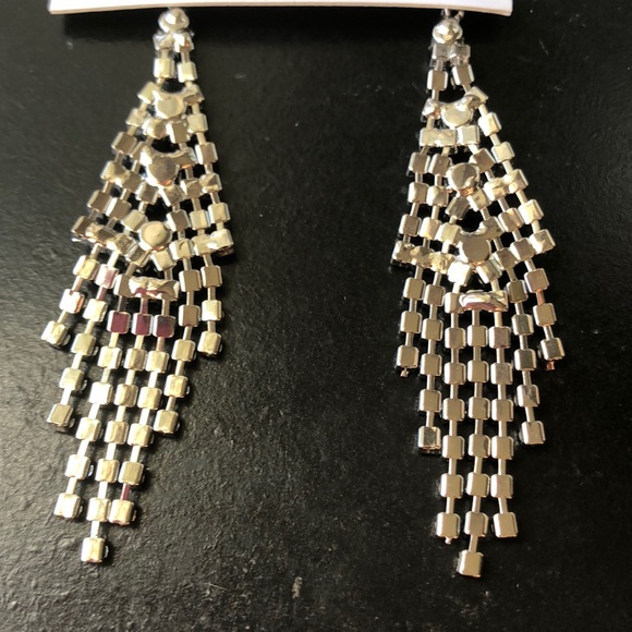 Day to Night Sparkling hook-back stone Earrings - Picture 6 of 8